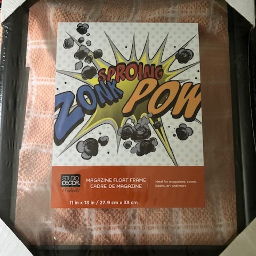 Magazine/Comic Book Floating Frame